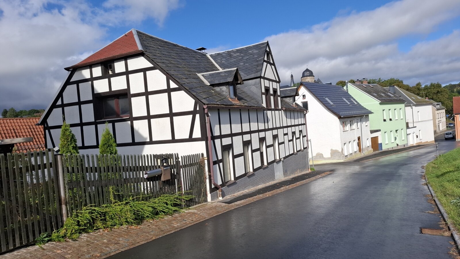 sanierungsbedürftiges Einfamilienhaus in Mylau sanierungsbedürftiges Einfamilienhaus in Mylau
